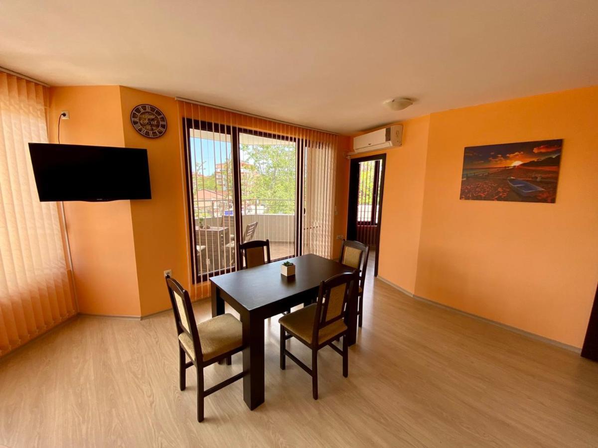 Cozy Apartment In The Center Of พรีมอร์สโก ภายนอก รูปภาพ