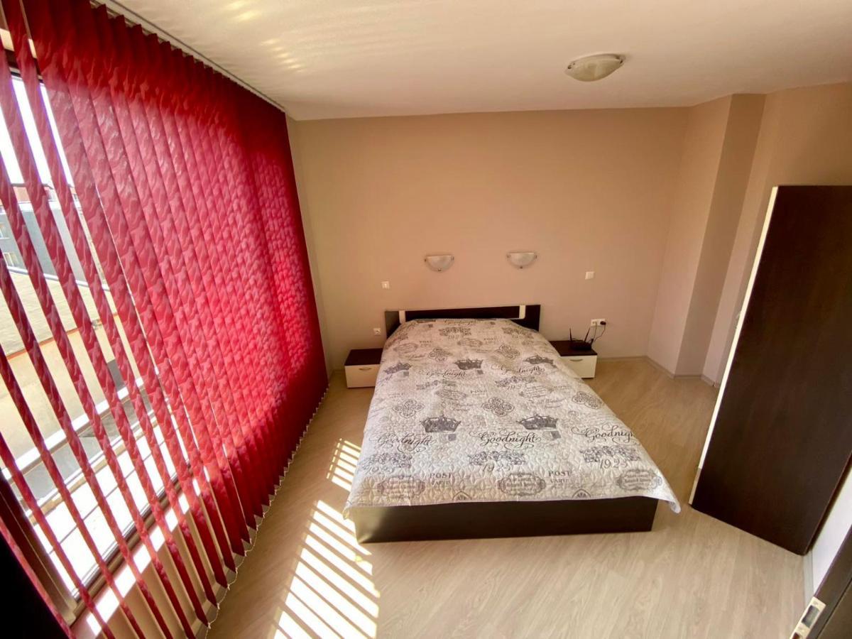 Cozy Apartment In The Center Of พรีมอร์สโก ภายนอก รูปภาพ