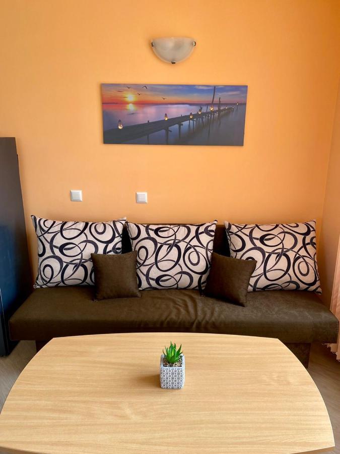 Cozy Apartment In The Center Of พรีมอร์สโก ภายนอก รูปภาพ