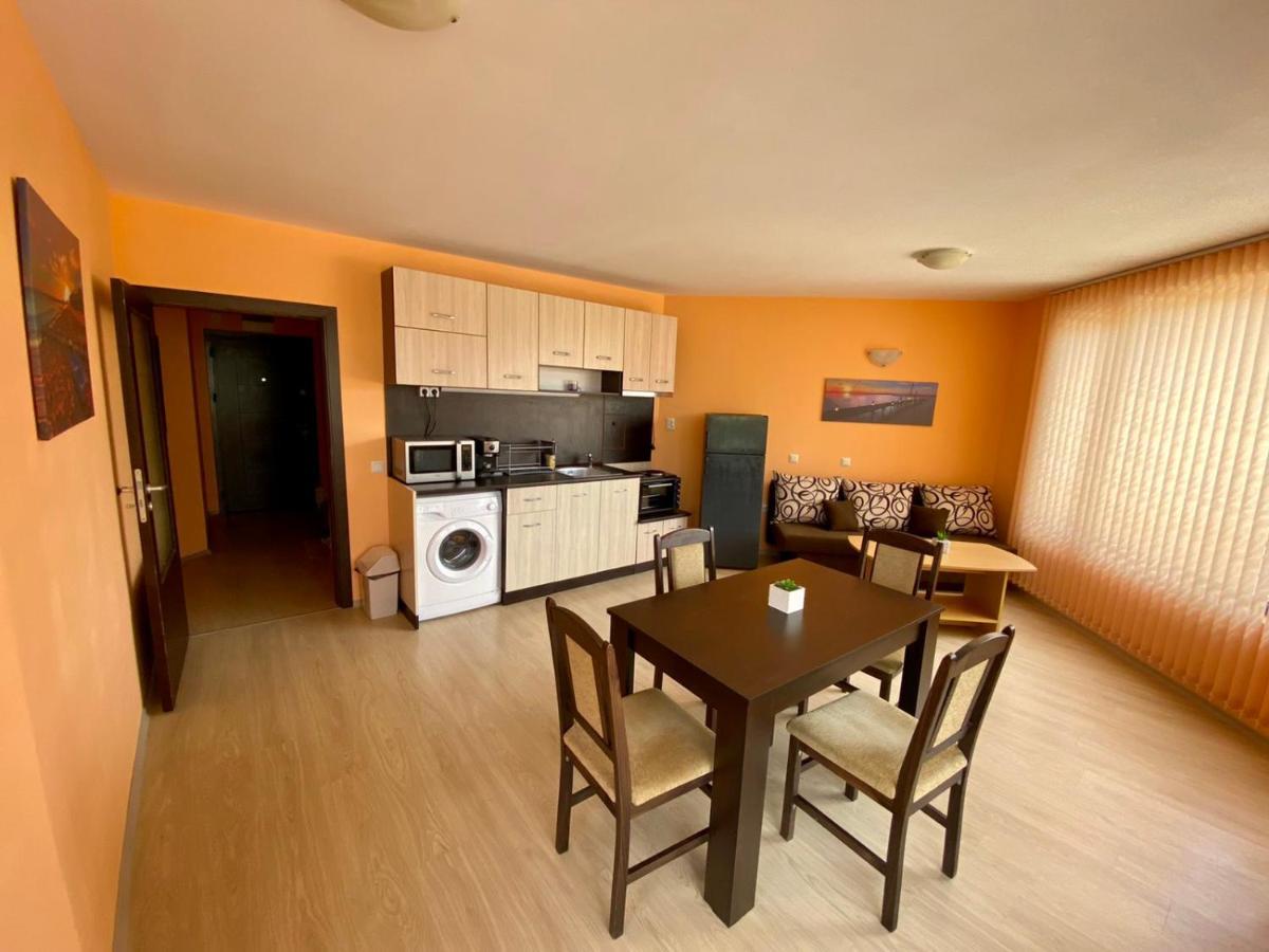 Cozy Apartment In The Center Of พรีมอร์สโก ภายนอก รูปภาพ
