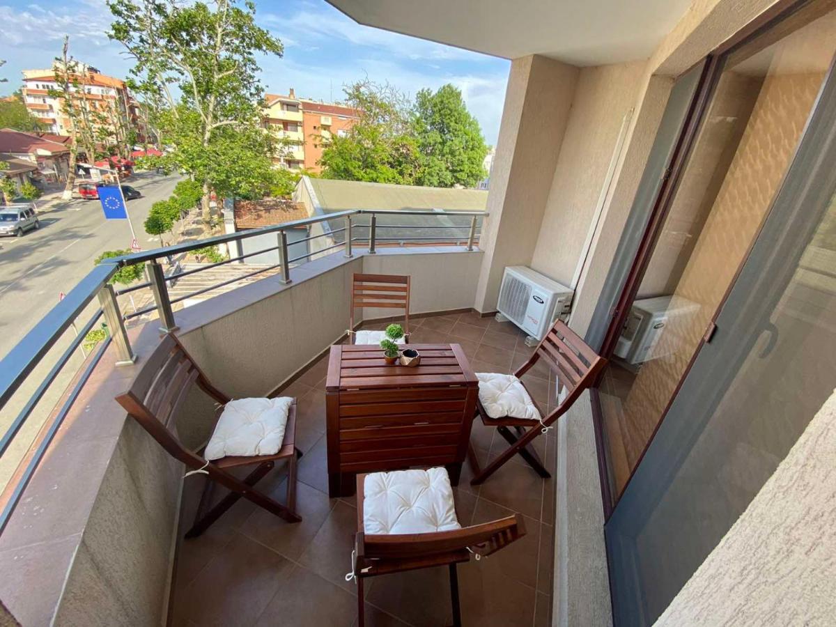 Cozy Apartment In The Center Of พรีมอร์สโก ภายนอก รูปภาพ